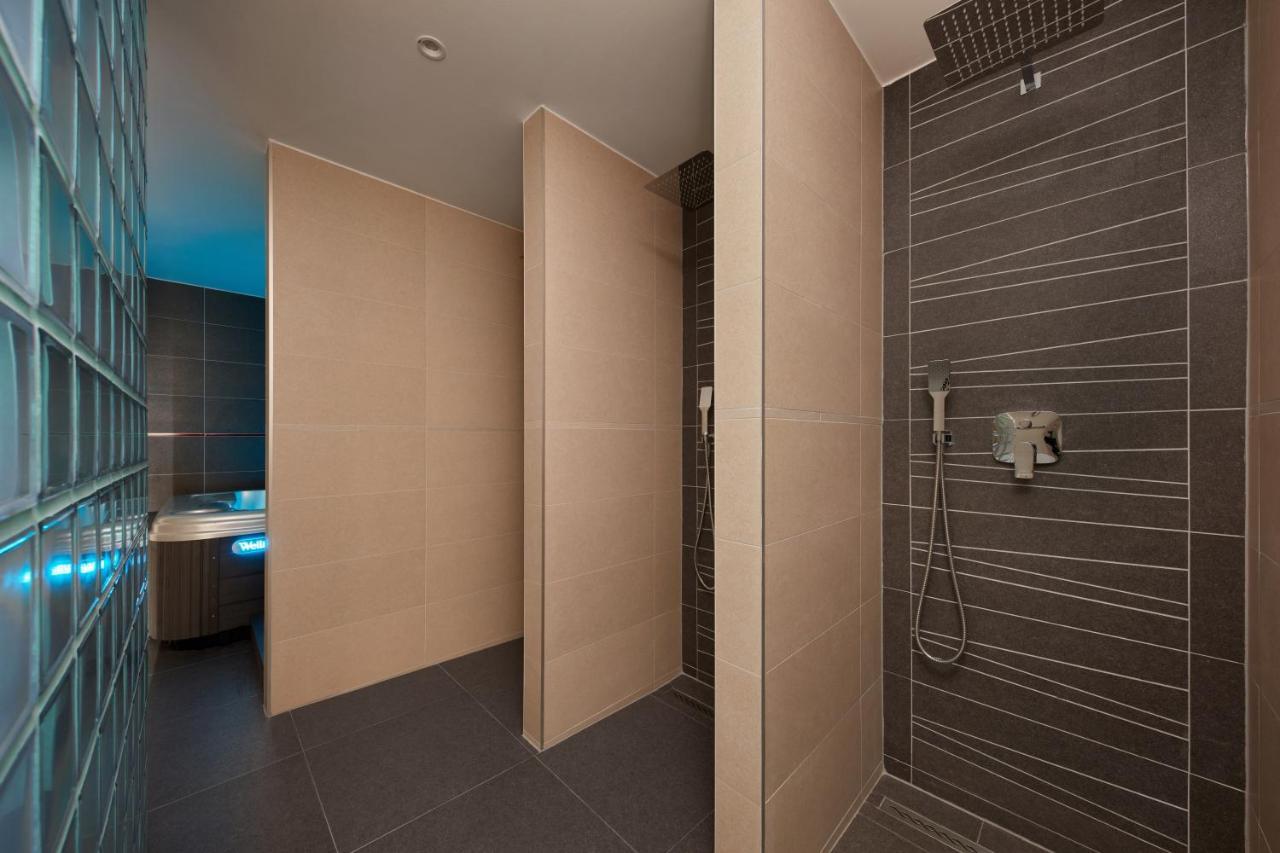 Profamily Hotel Top Бенецко Екстериор снимка